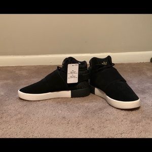 Black Tubular Invader Strap J